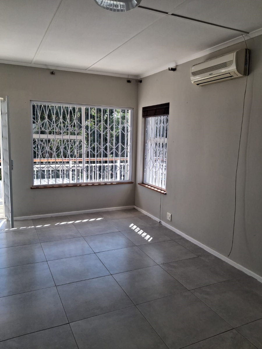 To Let 3 Bedroom Property for Rent in Vincent Heights Eastern Cape